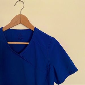 Cherokee Infinity Scrub Top
